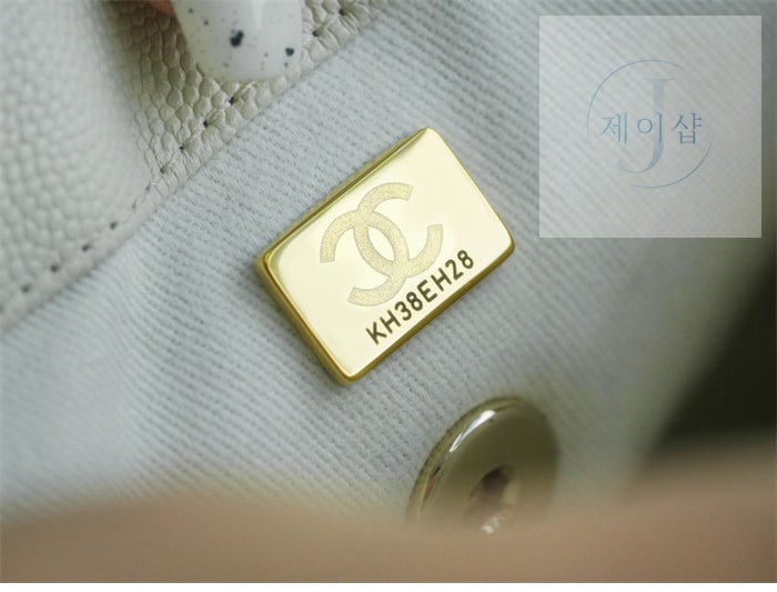 샤넬 코코 핸들백 스몰 19번 이미지