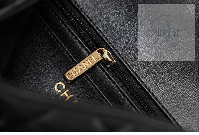 샤넬 클래식 플랩 금장 20번 이미지