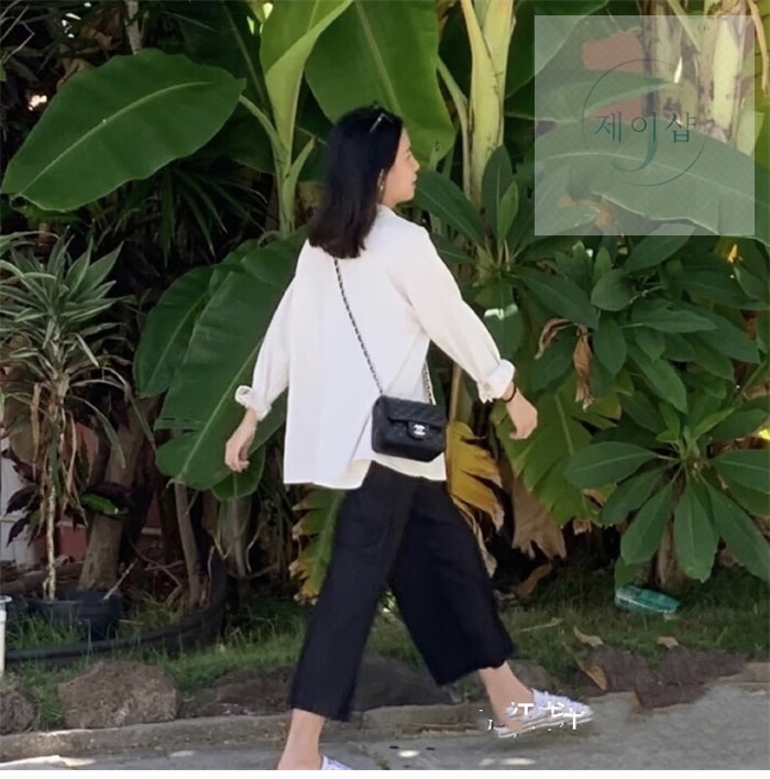 샤넬 클래식 플랩 은장 4번 이미지