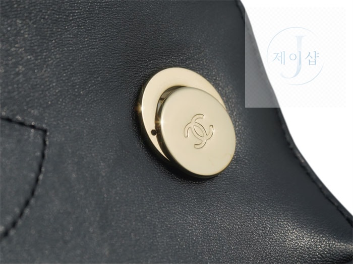 샤넬 트렌디CC 퀼팅 탑핸들 스몰 16번 이미지