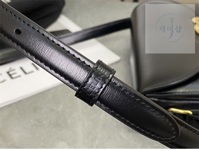 셀린느 베사체 크로스백 샤이니 카프스킨 110413 35번 이미지