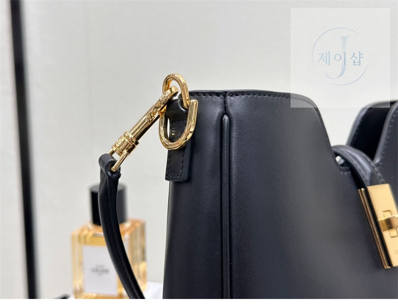 셀린느 스몰 소프트 까미유 백 120693 - 상세 이미지