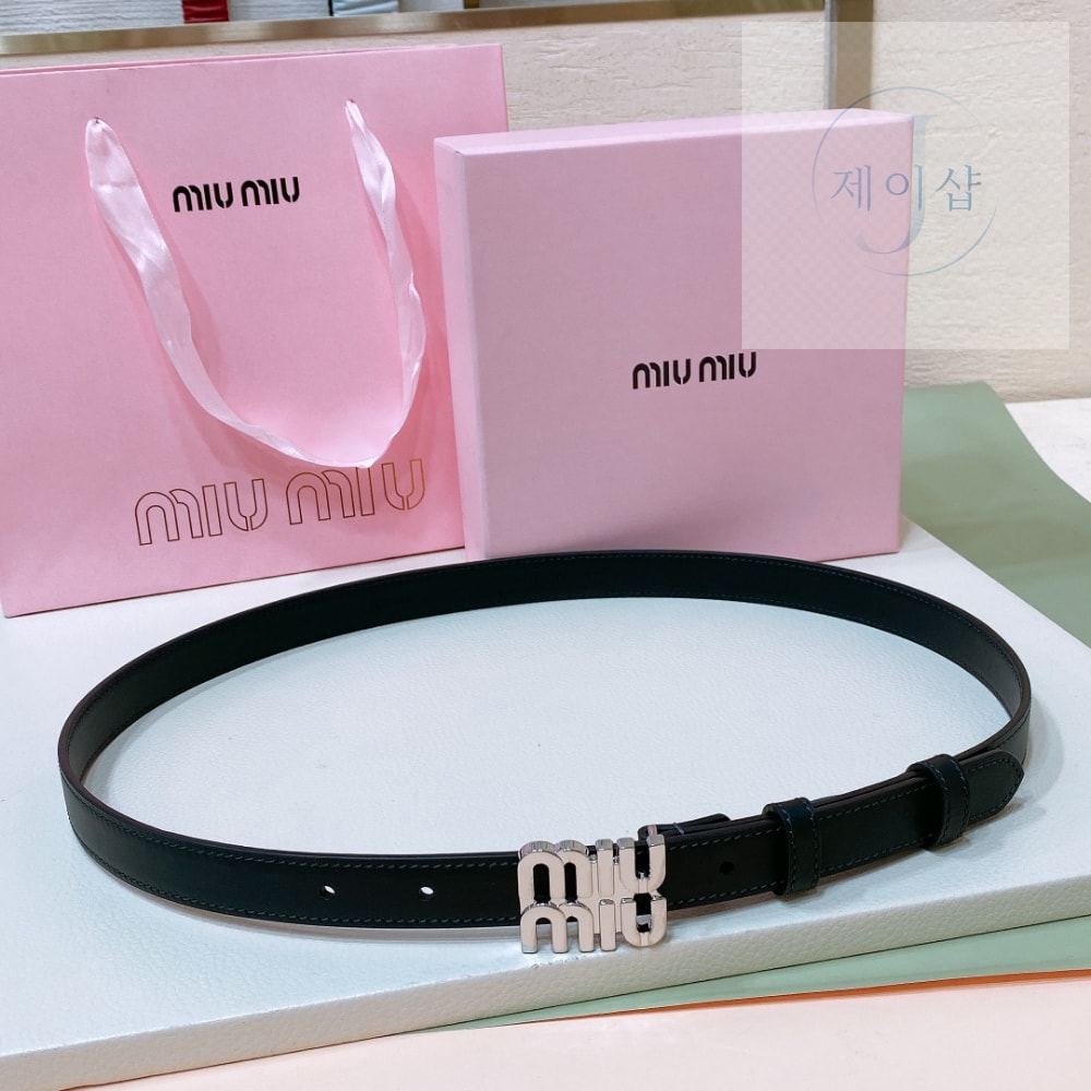 Miu Miu 7