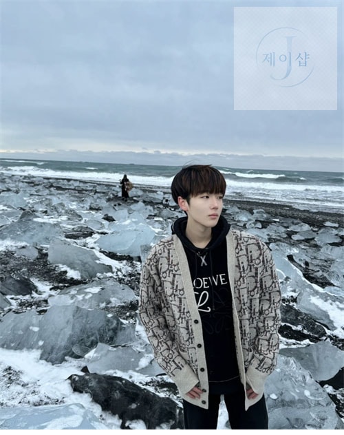 디올 오블리크 v넥 가디건 (터보) - 상세 이미지