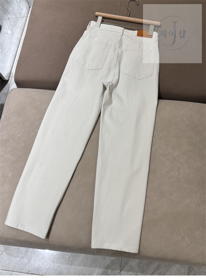 로로피아나 화이트 데님 배기 팬츠 - 상세 이미지