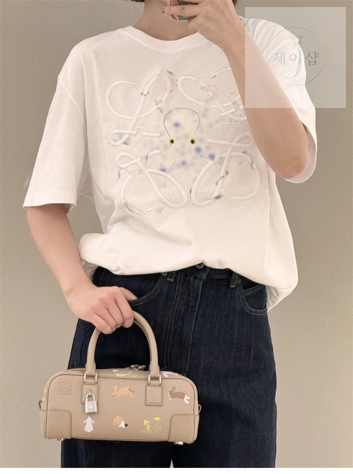 로에베 x 수나 후지타 프린트 자수 반팔 티셔츠 - 상세 이미지