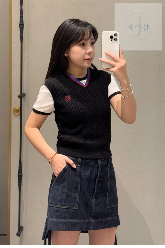 로에베 스트라이프 v넥 코튼 베스트 - 상세 이미지