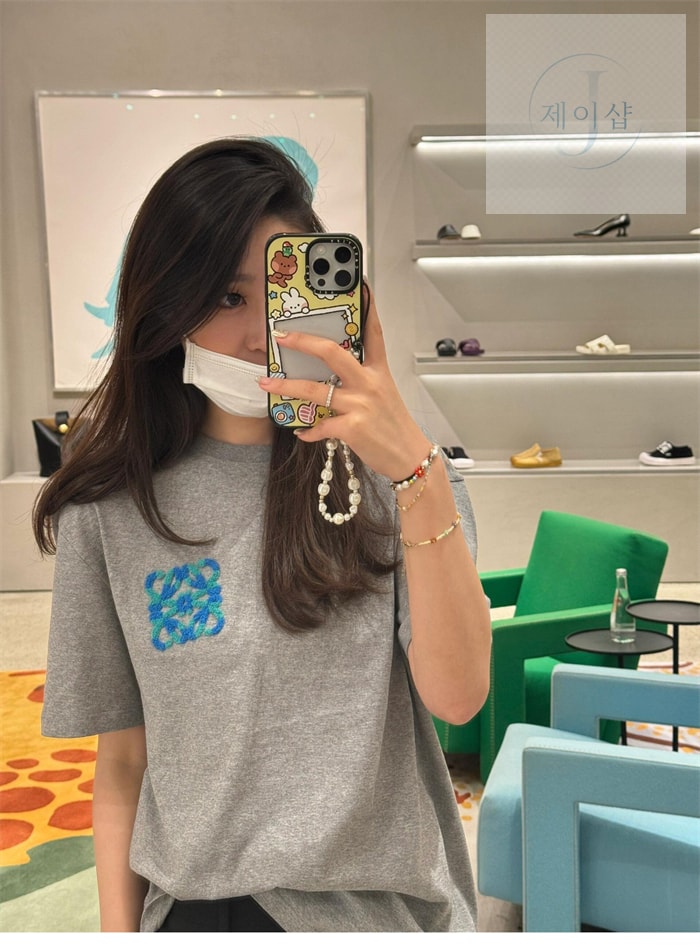 로에베 아나그램 테리 자수 반팔 티셔츠（세븐） - 상세 이미지