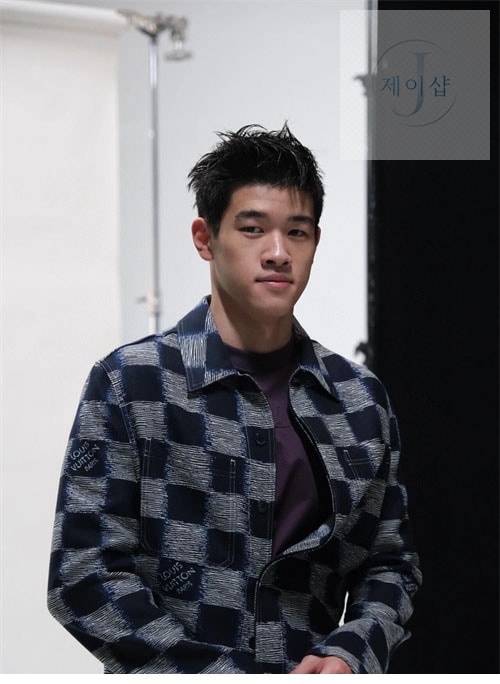 루이비통 24FW 다미에 울 오버셔츠 - 상세 이미지