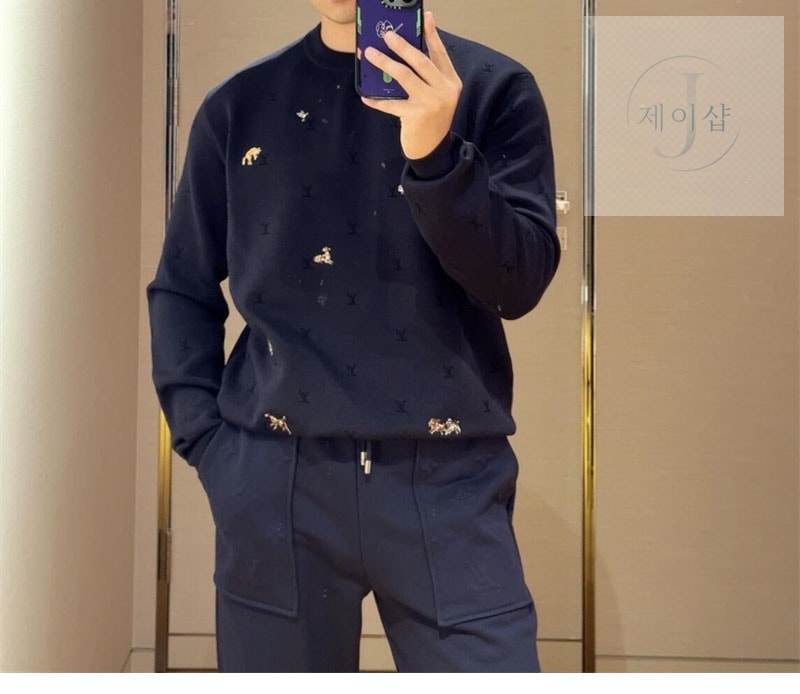 루이비통 LV 블라종 롱 슬리브드 크루넥 - 상세 이미지