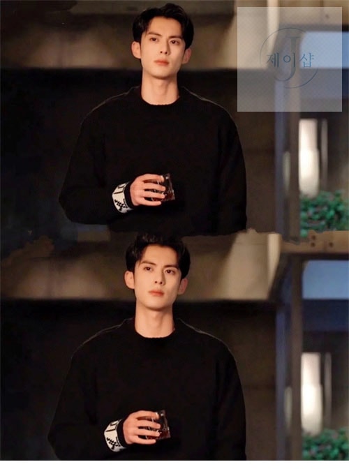 루이비통 LV 커프스 캐시미어 크루넥 - 상세 이미지