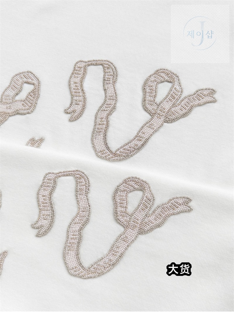 루이비통 엠벨리시드 LV 리본 반팔 티셔츠 - 상세 이미지