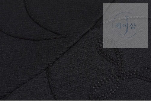 루이비통 엠브로이더드 LV 아라베스크 크루넥 맨투맨 - 상세 이미지