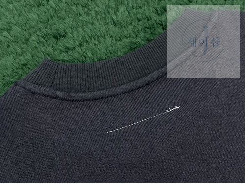 메종 마르지엘라 MM6 로고 크루넥 스웨트셔츠 맨투맨（레어） - 상세 이미지
