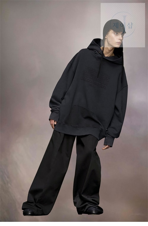메종마르지엘라 MM6 넘버스 로고 후디（레어） - 상세 이미지