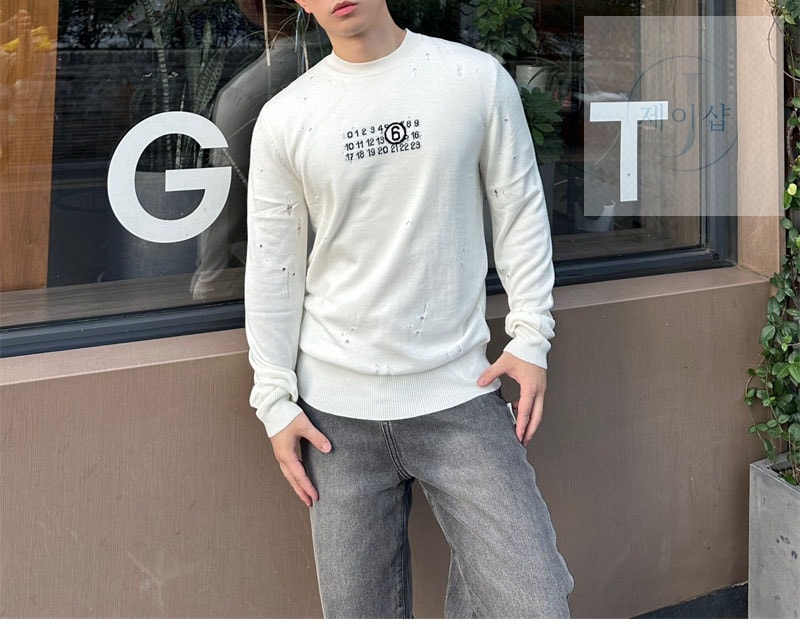 메종마르지엘라 뉴메릭 시그니처 MM6 스웨터（세븐） - 상세 이미지
