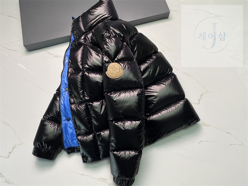 몽클레어 Dervox 데복스 다운 패딩 자켓 - 상세 이미지