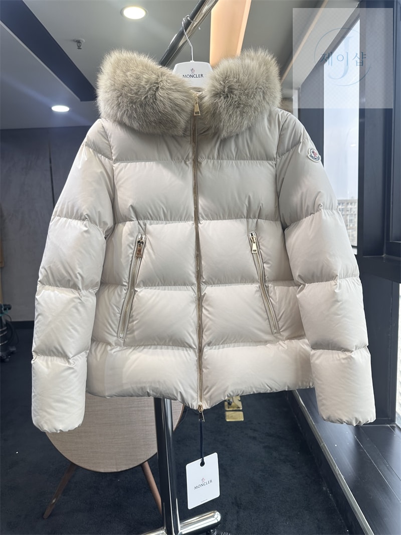 몽클레어 Laichefur 라이체퍼 다운 패딩 자켓