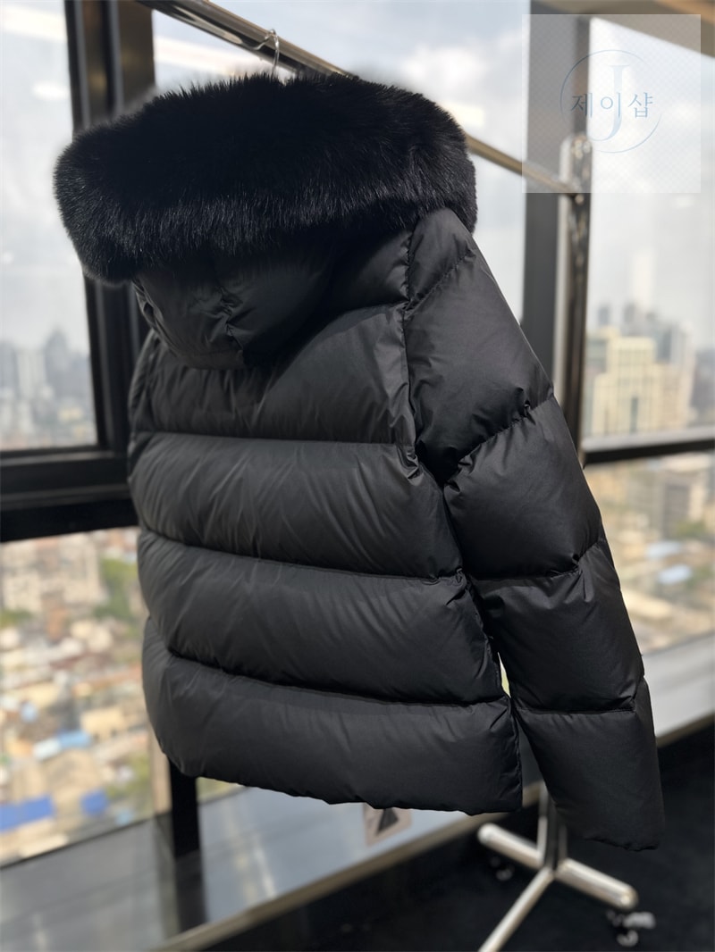 몽클레어 Laichefur 라이체퍼 다운 패딩 자켓