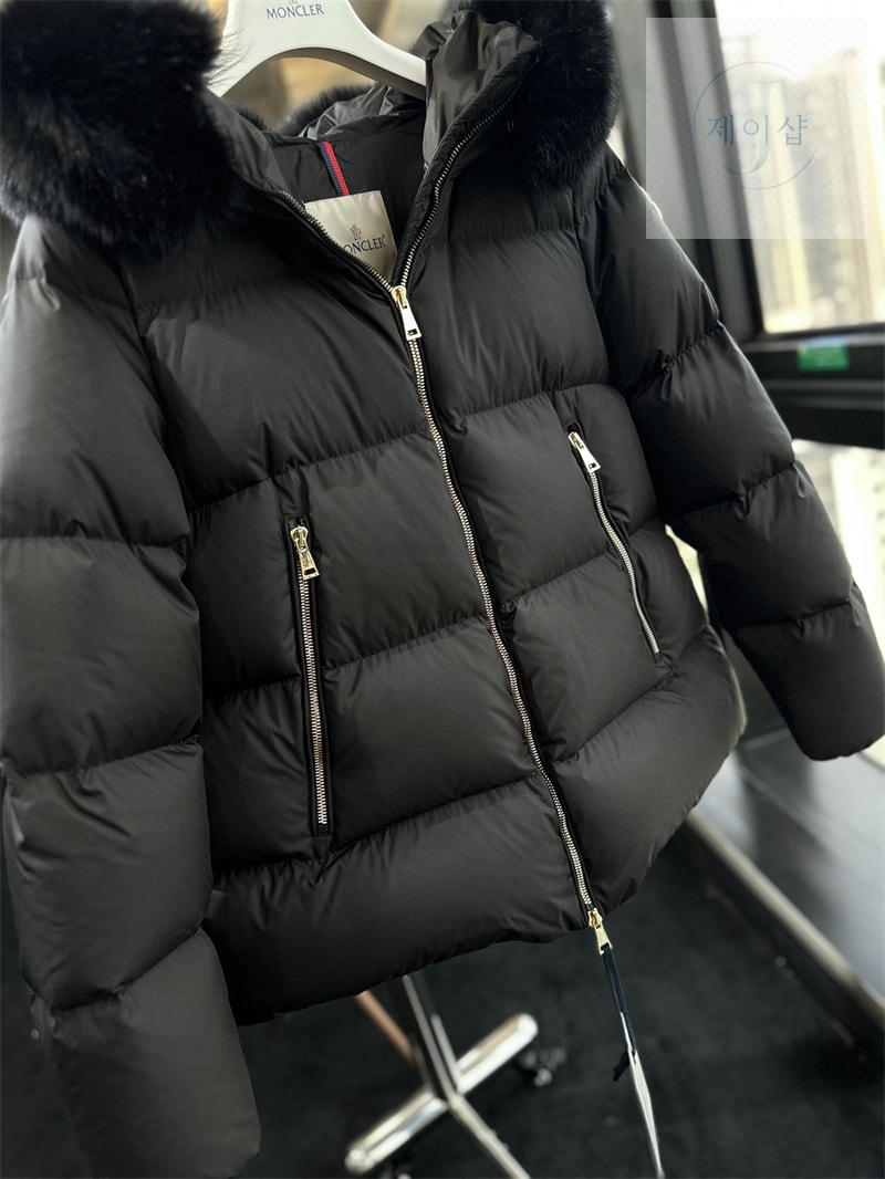 몽클레어 Laichefur 라이체퍼 다운 패딩 자켓