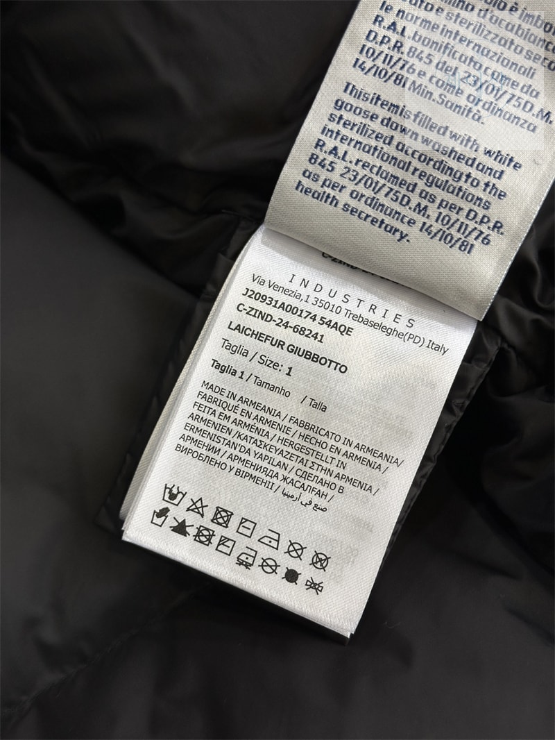 몽클레어 Laichefur 라이체퍼 다운 패딩 자켓