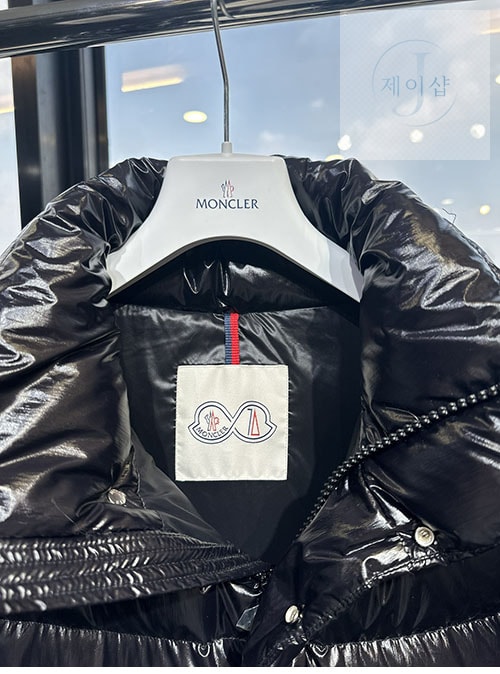 몽클레어 마야 Maya 70 숏 다운 패딩 자켓 - 상세 이미지