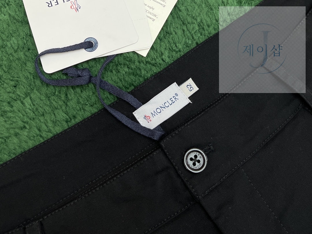 몽클레어 서프웩 블랙 카고 쇼츠 - 상세 이미지