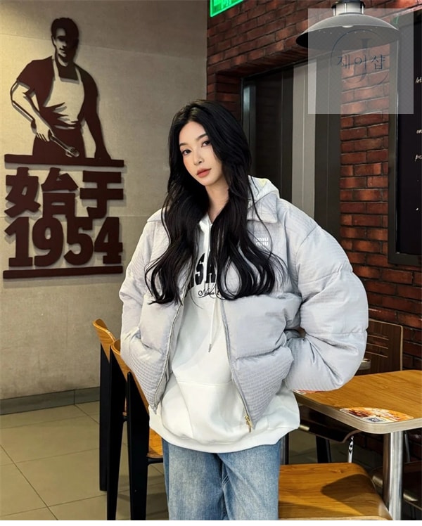 미우미우 24FW 로고 패딩 자켓（세븐） - 상세 이미지