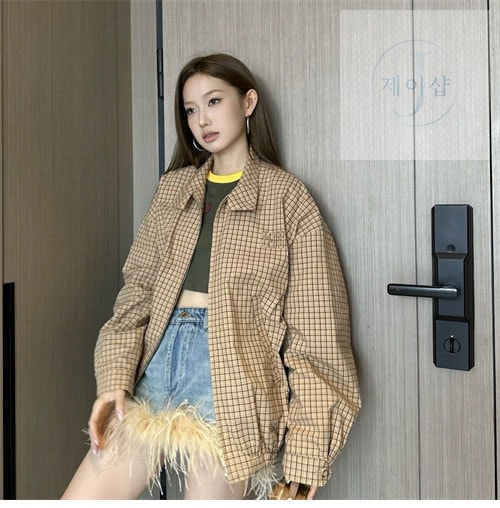 미우미우 24SS 로고 체크 자켓 - 상세 이미지
