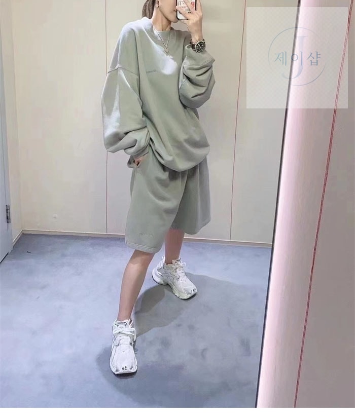 발렌시아가 BB 로고 숏 팬츠 - 상세 이미지