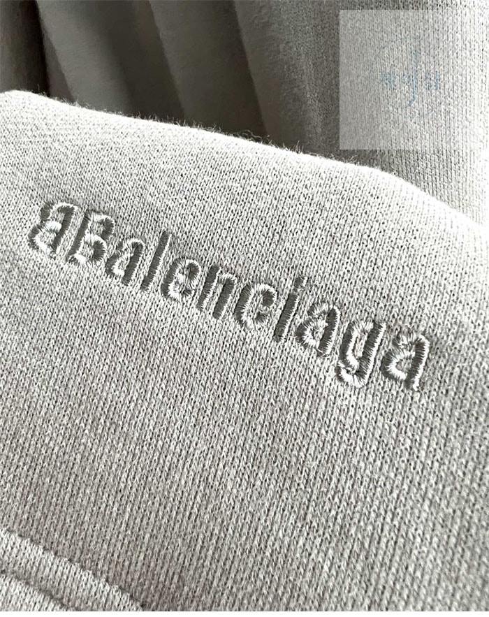 발렌시아가 BB 로고 숏 팬츠 - 상세 이미지