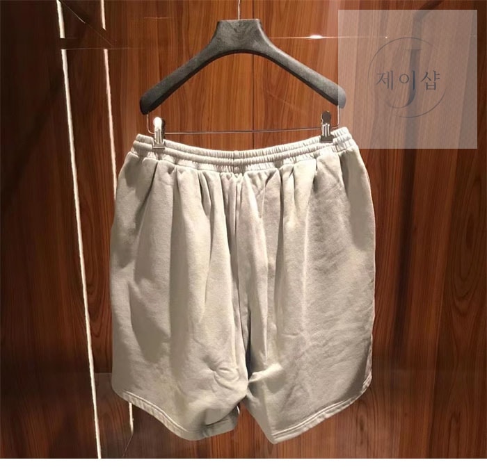 발렌시아가 BB 로고 숏 팬츠 - 상세 이미지