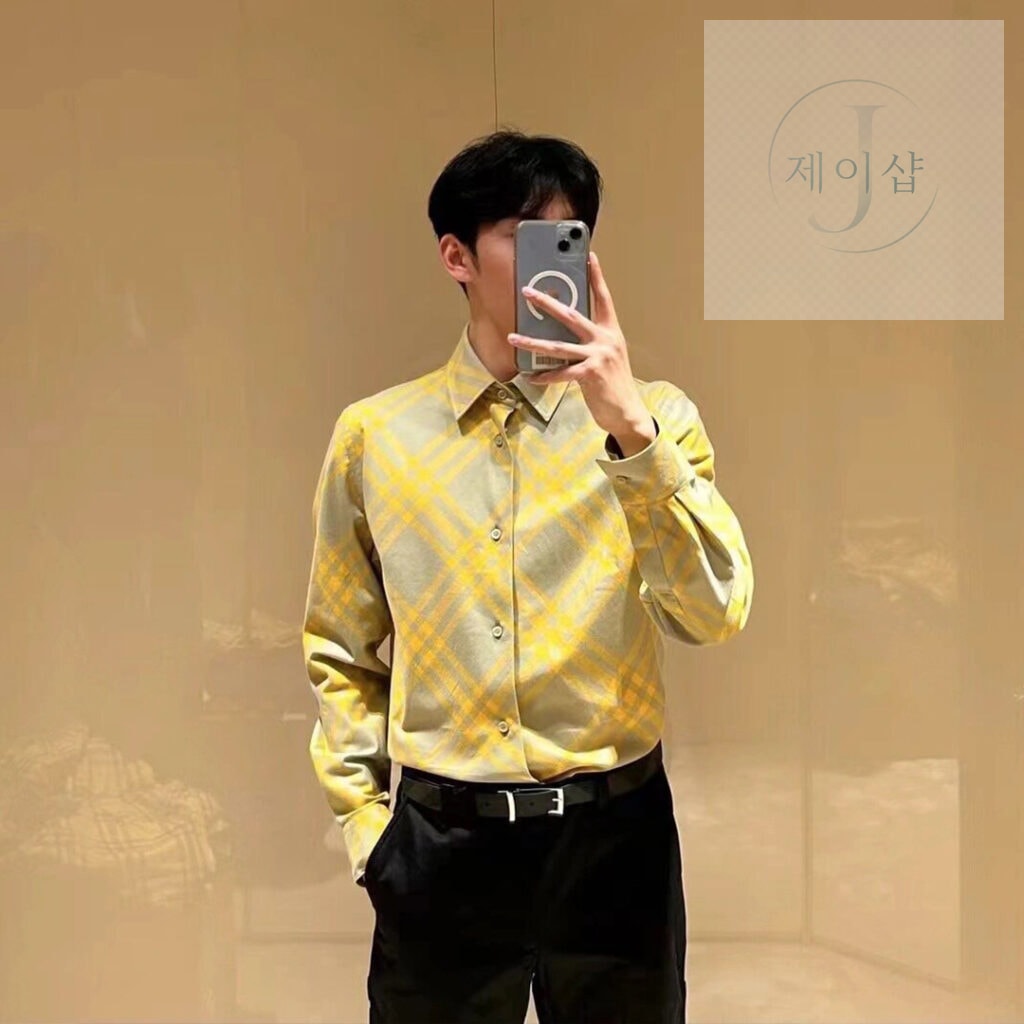 버버리 23FW 체크 코튼 긴팔 셔츠 - 상세 이미지