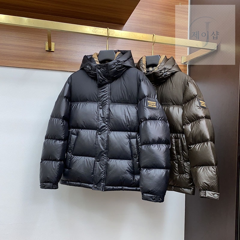 버버리 24FW 로고 숏 패딩