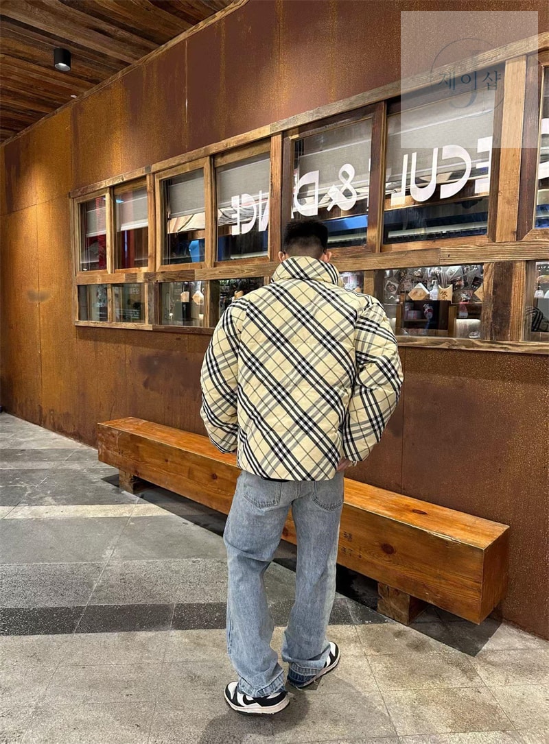 버버리 리버시블 다운 패딩 자켓