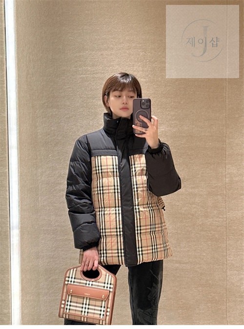 버버리 리버시블 다운 퍼퍼 패딩 자켓 - 상세 이미지