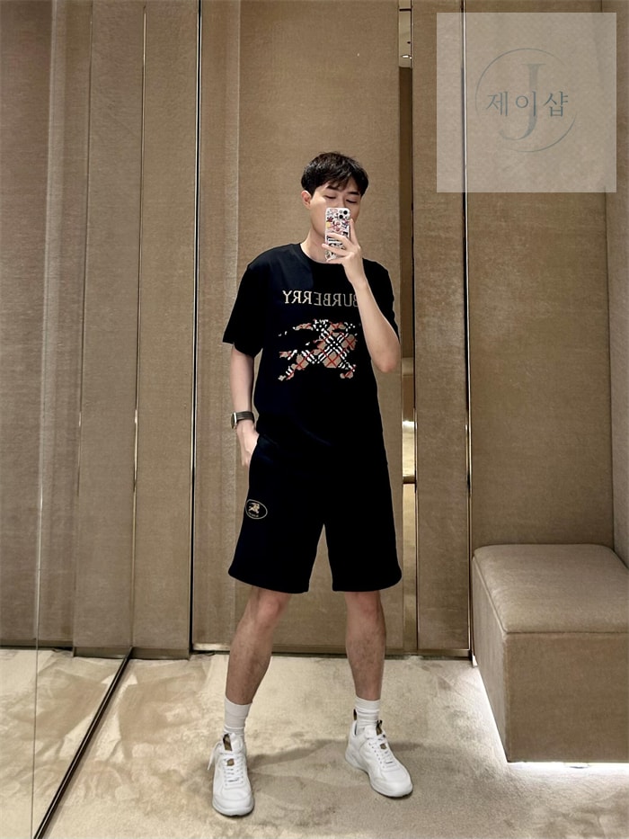 버버리 크로스 스티치 EKD 코튼 티셔츠 (세븐) - 상세 이미지