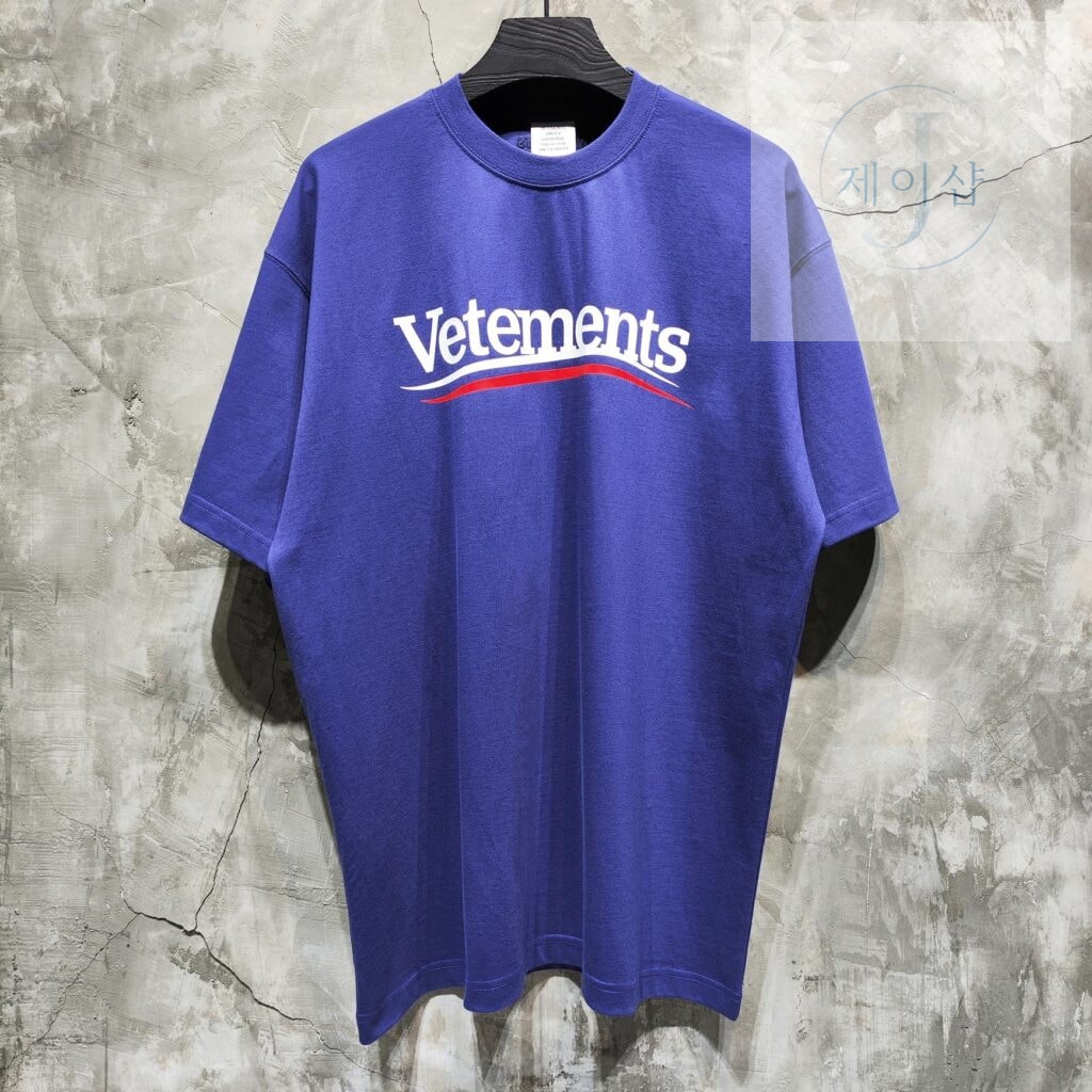 베트멍 24SS CAMPAIGN 로고 반팔 티셔츠 블루 - 상세 이미지