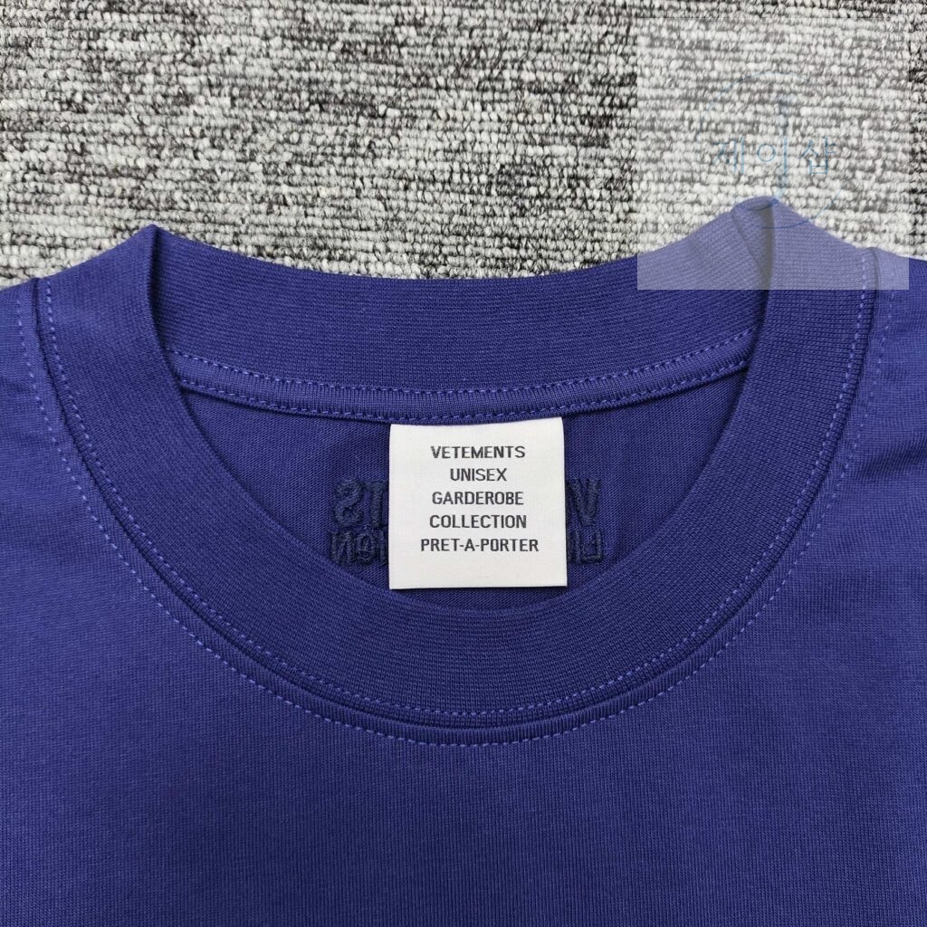 베트멍 24SS CAMPAIGN 로고 반팔 티셔츠 블루 - 상세 이미지