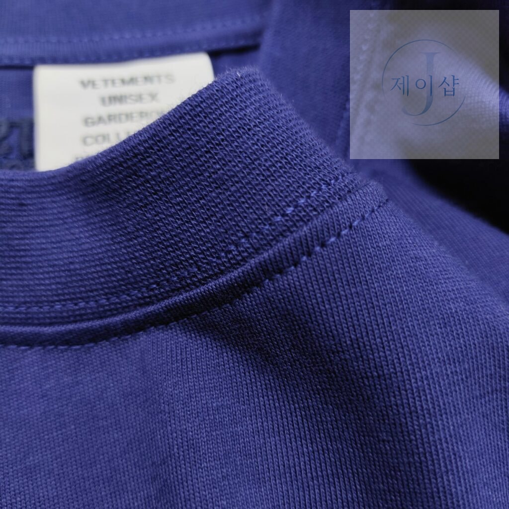 베트멍 24SS CAMPAIGN 로고 반팔 티셔츠 블루 - 상세 이미지