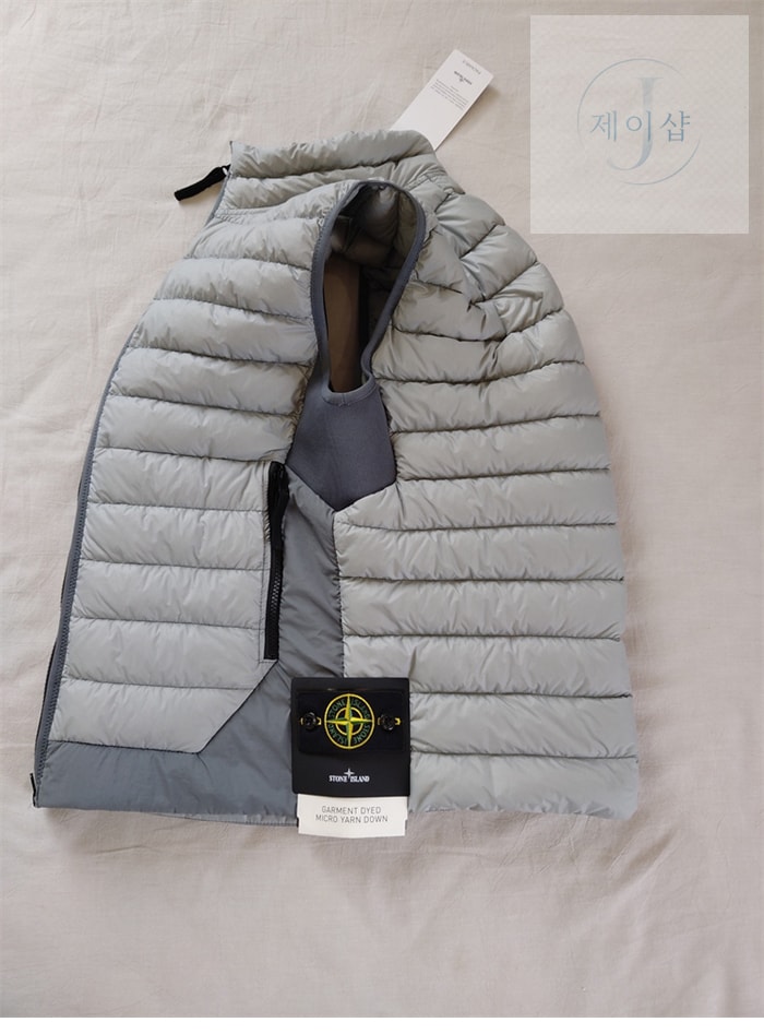 스톤아일랜드 17FW 다운 질레 패딩 베스트 DOWN GILET G0124 - 상세 이미지