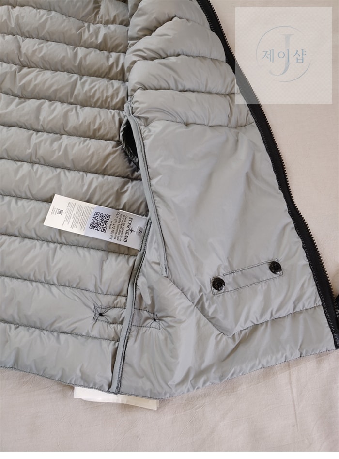 스톤아일랜드 17FW 다운 질레 패딩 베스트 DOWN GILET G0124 - 상세 이미지