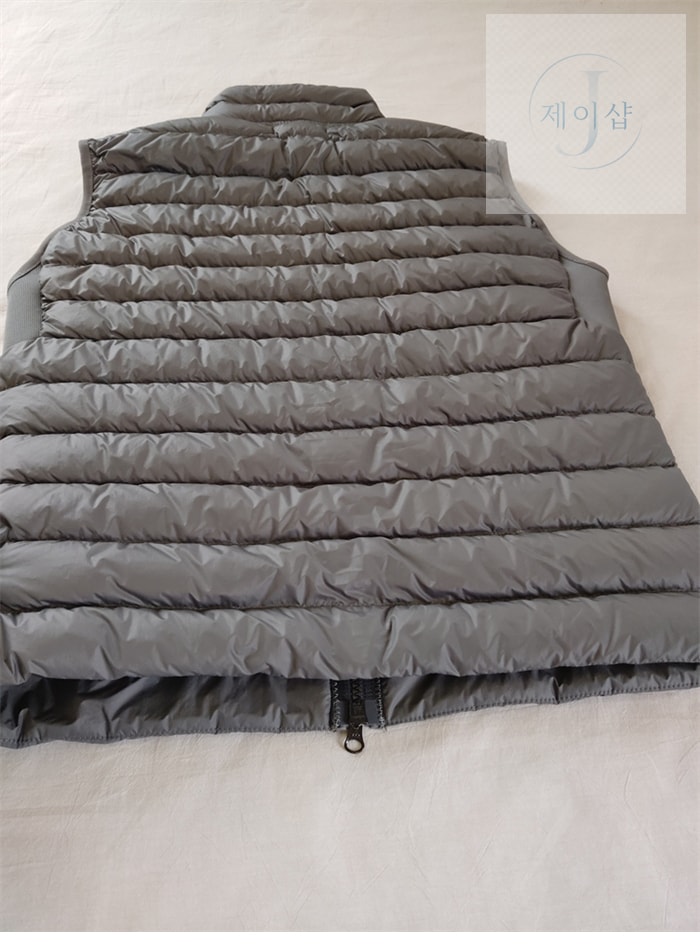 스톤아일랜드 17FW 다운 질레 패딩 베스트 DOWN GILET G0124 - 상세 이미지