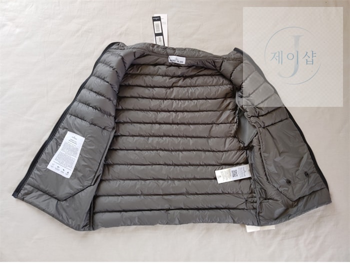 스톤아일랜드 17FW 다운 질레 패딩 베스트 DOWN GILET G0124 - 상세 이미지