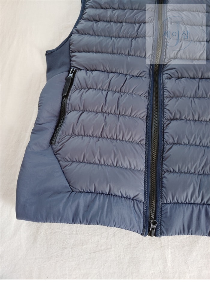 스톤아일랜드 17FW 다운 질레 패딩 베스트 DOWN GILET G0124 - 상세 이미지