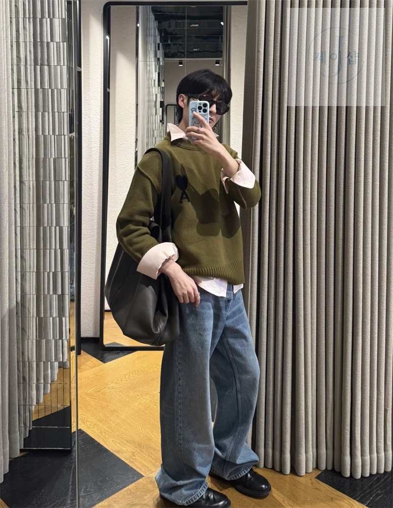 아미 드 꾀흐 울 니트 스웨터