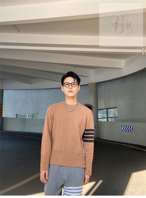 톰브라운 울 저지 스티치 사선완장 4-Bar 크루넥 클래식 니트 (터보) - 상세 이미지