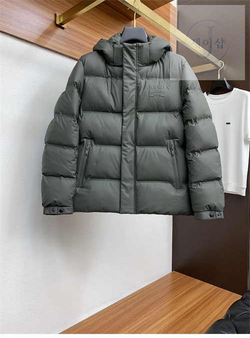 프라다 24FW 로고 패딩 자켓 - 상세 이미지