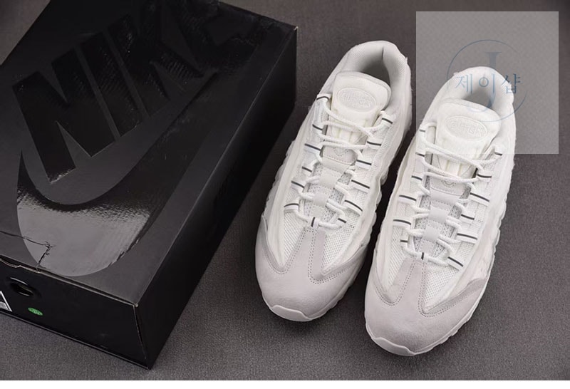 나이키 x 꼼데가르송 에어맥스 95 화이트 CU8406-100 - 상세 이미지