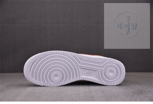 나이키 에어포스1 로우 슈프림 상하이 CU9225-101 - 상세 이미지